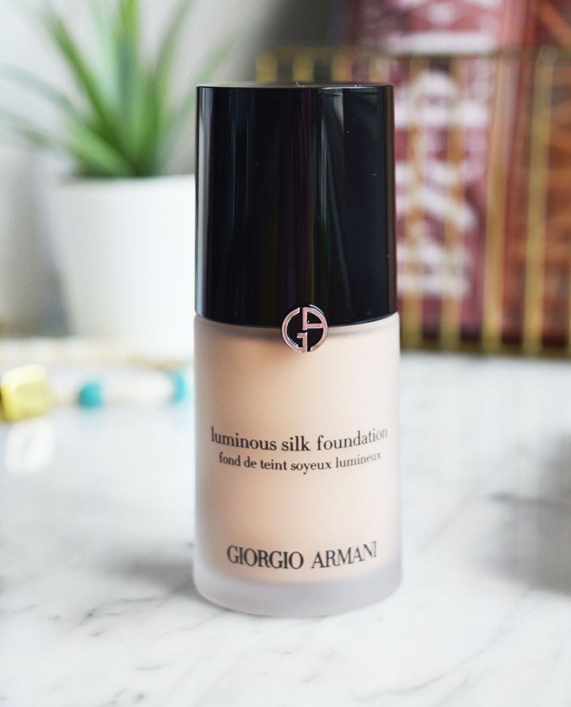 7- Armani Beauty Luminous Silk Fondöten