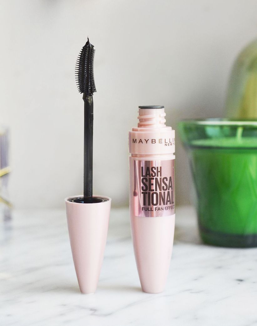 3. Tek Tek Ayrılmış Kirpikler: Maybelline Lash Sensational Maskara