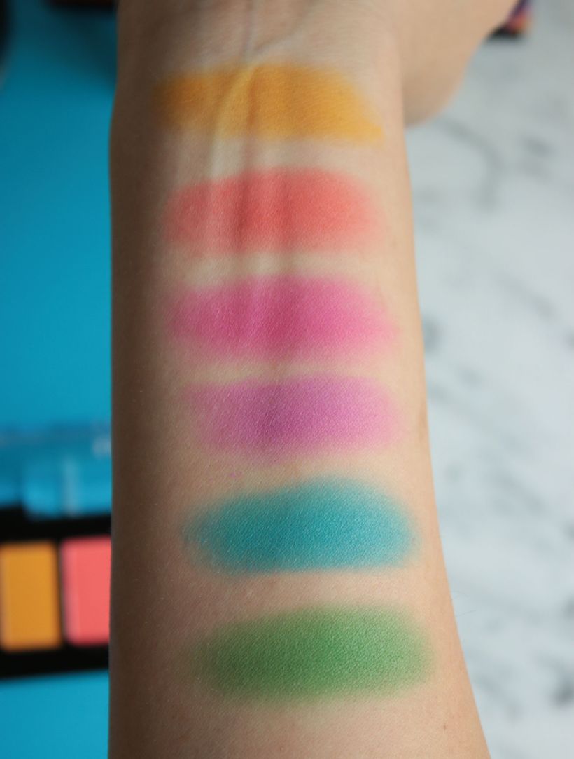 NYX Professional Makeup Ultimate Edit Petite Far Paletlerinin Yapısı brights swatch