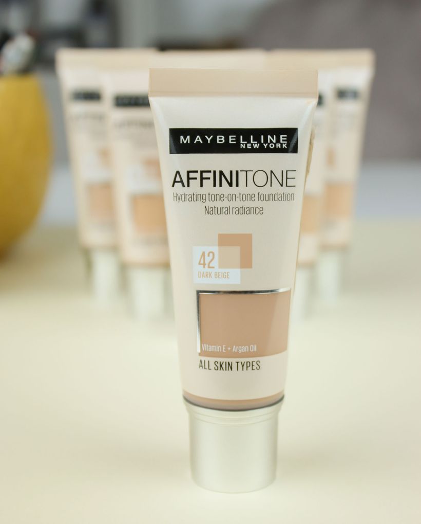 Maybelline New York'un Affinitone fondöteni