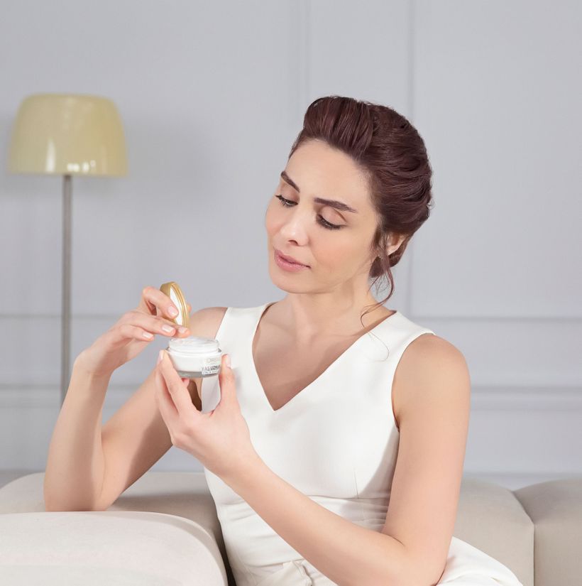 L’Oréal Paris Yaş Uzmanı Kırışıklık Karşıtı Kremi Serisi