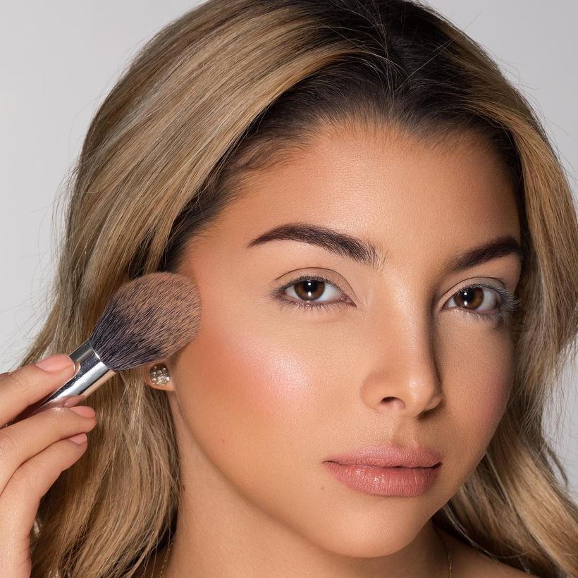 Bronzer ile kontür yap