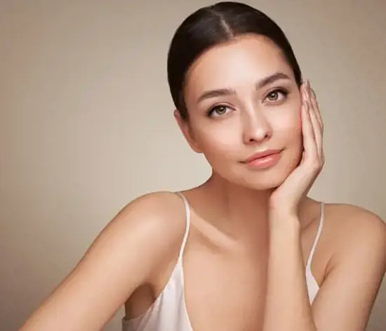 Clean Girl Makyajı Nasıl Yapılır? Çabasız Güzelliğin Sırları