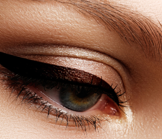 Trend Alarmı: Kahverengi Eyeliner