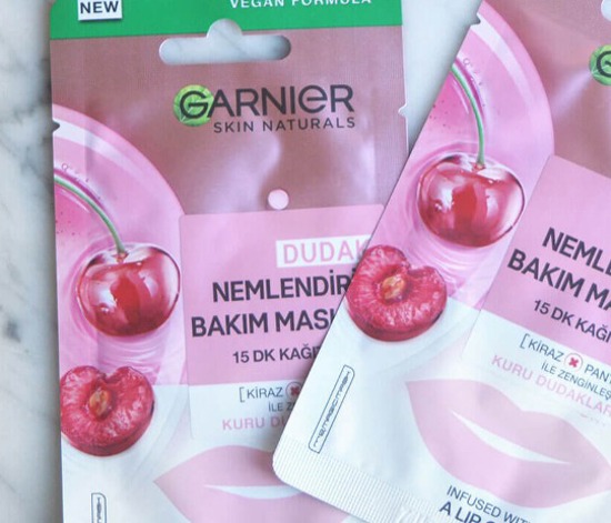 Deniyoruz: Garnier Dudak Nemlendirici Bakım Maskesi