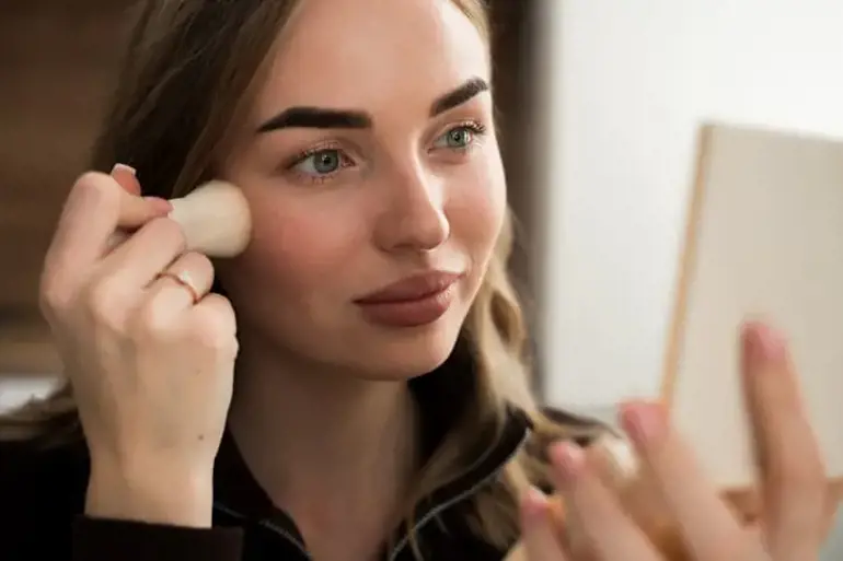 Çoğunluk E: Güçlü, Geniş ve Belirgin Yang Özelliklerin Baskın Olabilir (Flamboyant Natural / Soft Natural)