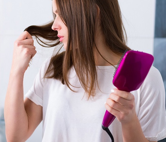 Kırık saç uçları sorunu: 6 adımda kırık uçları engelle ve onar!
