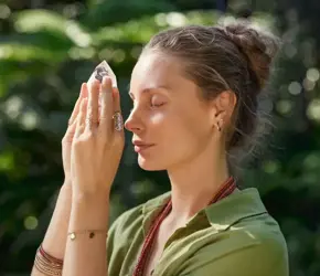 İyileştirici Güç: Çakra Nedir? Nasıl Açılır?