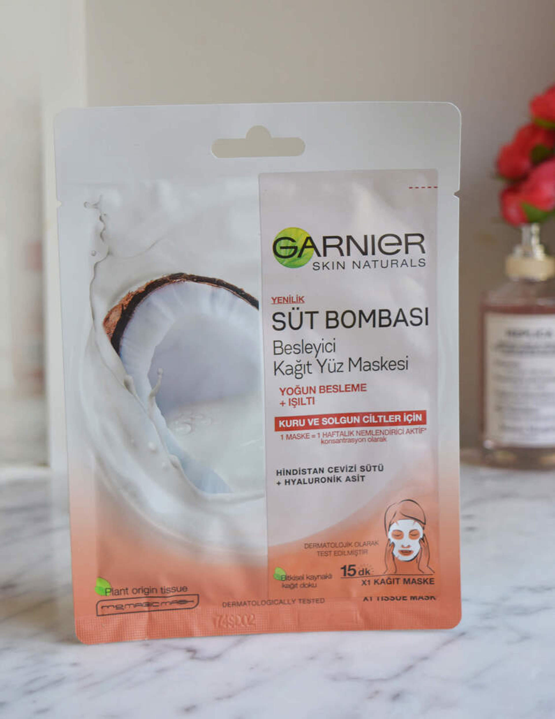 Garnier Süt Bombası Besleyici Kağıt Yüz Maskesi Hindistan Cevizi Sütü