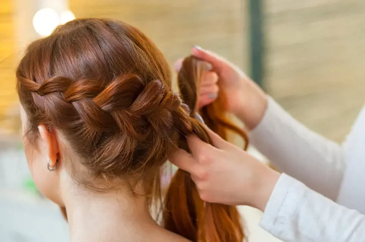 Kolay Halat Örgülü Saç Modeli