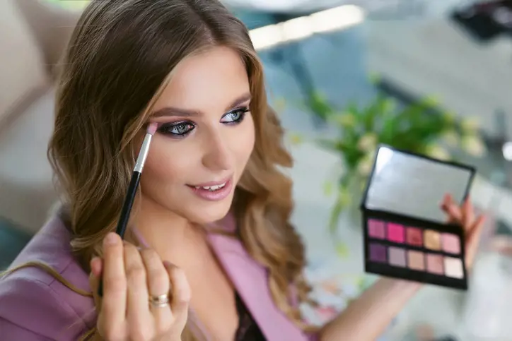 Makyaj 101: Far Paleti Nasıl Kullanılır?