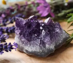 Ametist Taşı Özellikleri ve Faydaları