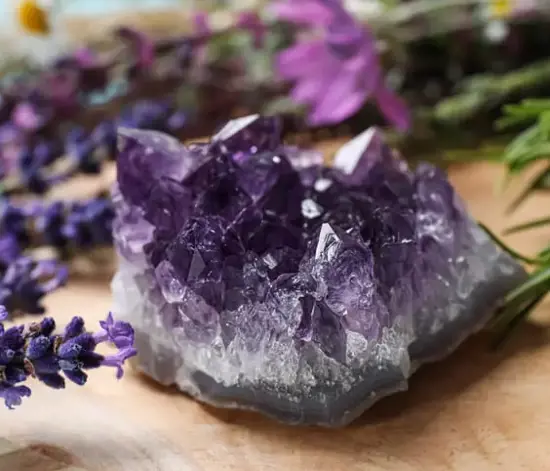 Ametist Taşı Özellikleri ve Faydaları