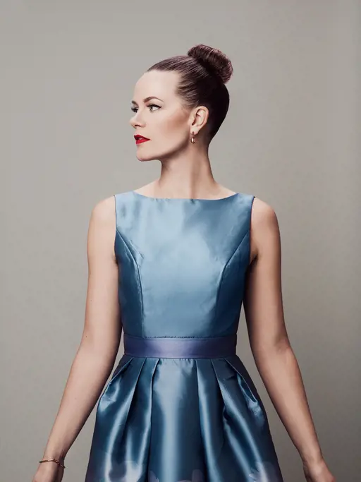 Yüksek topuz modeli