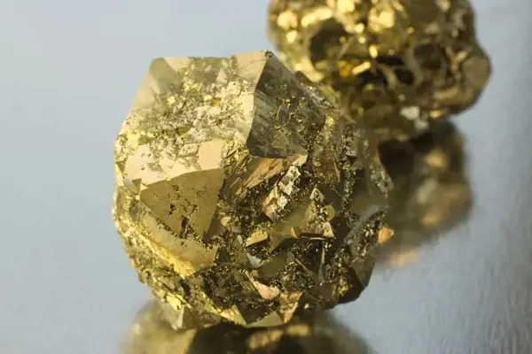 Pirit Taşı Faydaları ve Özellikleri