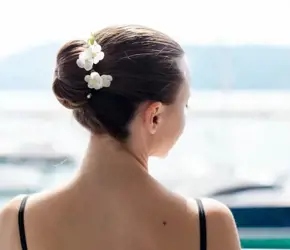 Sleek Bun Nedir? Adım Adım Sleek Bun Yapımı ve En Şık Modeller