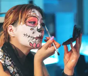 Halloween (Cadılar Bayramı) Makyajı Nasıl Yapılır?