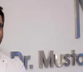Uzm. Dermatolog Mustafa Bayram ile Akne ve Siyah Nokta Bakımında Yapılan En Büyük Hatalar!