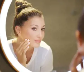 Cilt Neden Solgun Görünür ve Canlanması İçin Neler Yapılabilir?