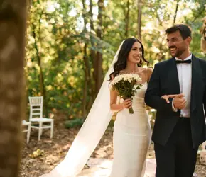 ‘’Save the date’’ çekiminde tercih edebileceğin gelin saçı modelleri