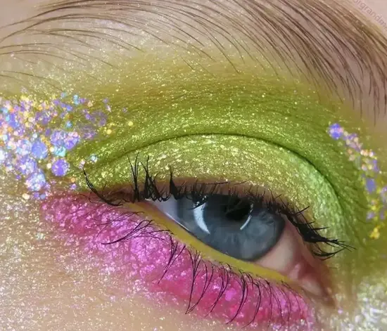 Glitter Makyaj Nedir? Nasıl Yapılır?