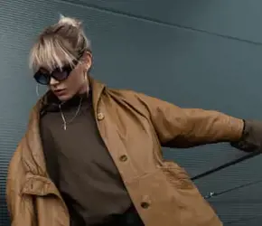 Kıyafete Göre Saç Modelleri: Hangi Yaka Tipine Hangi Saç Uygun?