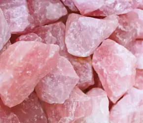 Pembe Kuvars Taşı Faydaları ve Özellikleri Hakkında Her Şey!