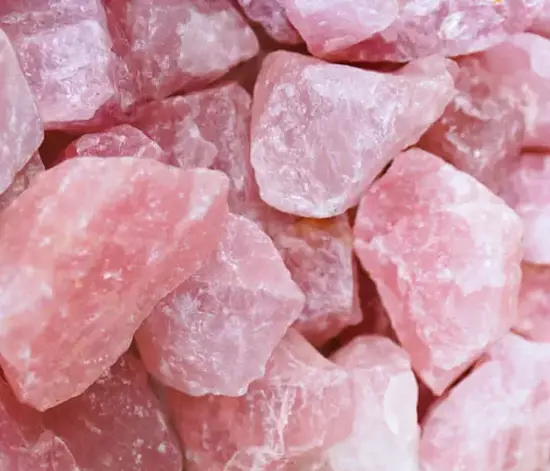Pembe Kuvars Taşı Faydaları ve Özellikleri Hakkında Her Şey!
