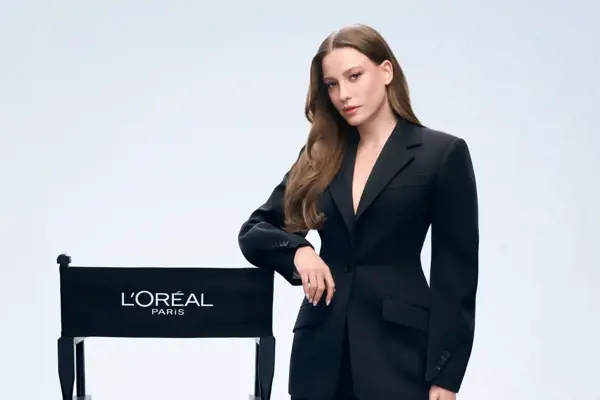 L’Oréal Paris’in Yeni Güzellik Elçisi Serenay Sarıkaya!