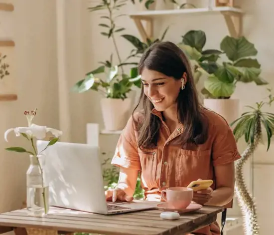 Home Office Ergonomisi: Uzun Çalışma Saatleri için Öneriler