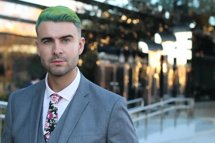 Erkek Renkli Röfle Saç Modelleri