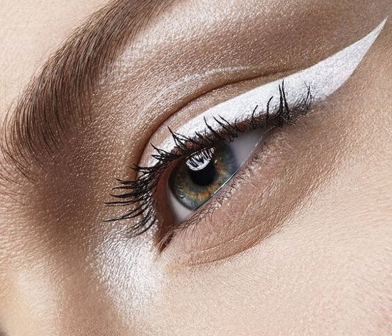 Trend Alarmı: Beyaz Eyeliner Trendini İnceliyoruz