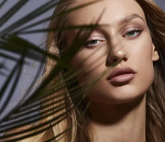 Butter Skin Makyajı Nedir? Işıltılı ve Pürüzsüz Bir Cilt Görünümü için Uygulama Adımları