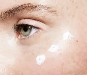 Öneriyoruz: En İyi 6 Göz Altı Kremi