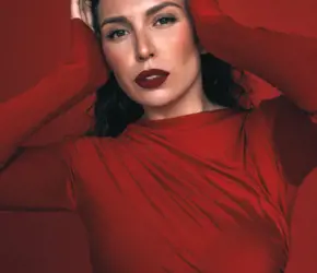 Bordo Elbiseye Uygun Makyaj Nasıl Yapılır?