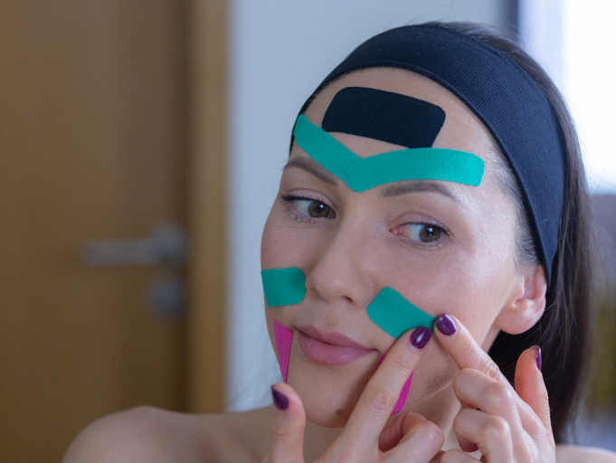 Face Taping Nasıl Yapılır?