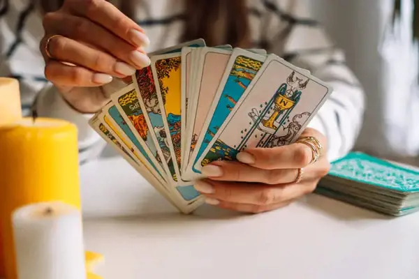 Tarot Nedir? Tarot Falı Nasıl Yorumlanır?