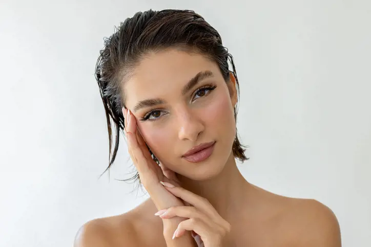 Doğal Görünümlü Kaş Kimlere Uygundur?