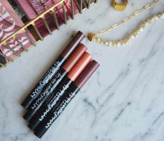 Deniyoruz: NYX Professional Makeup Lip Lingerie Push Up Kalem Rujlar