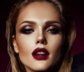 Bordo Makyaj Trendi Bordo Göz ve Dudak Makyajı Nasıl Yapılır?