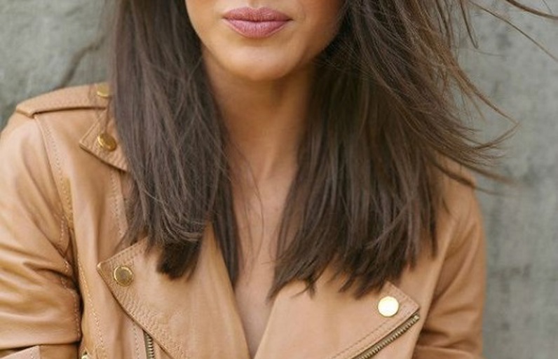 Orta boy katlı saç kesimi