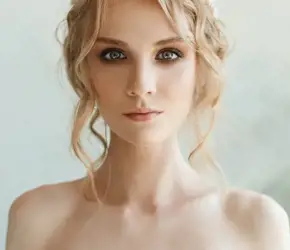 Gelin tacıyla kullanılabilecek saç modelleri