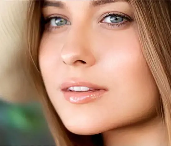 Bronzer Nedir? Nasıl Kullanılır?