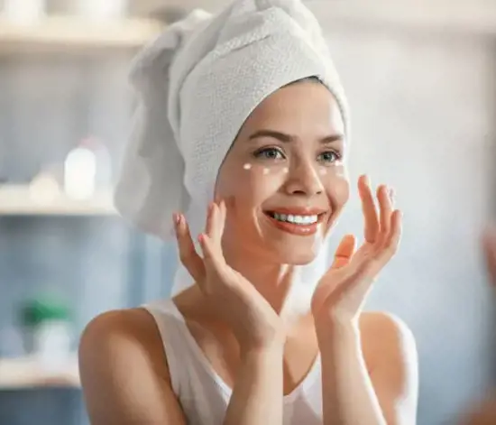 Göz Altı Morluğu için En İyi Krem Önerileri