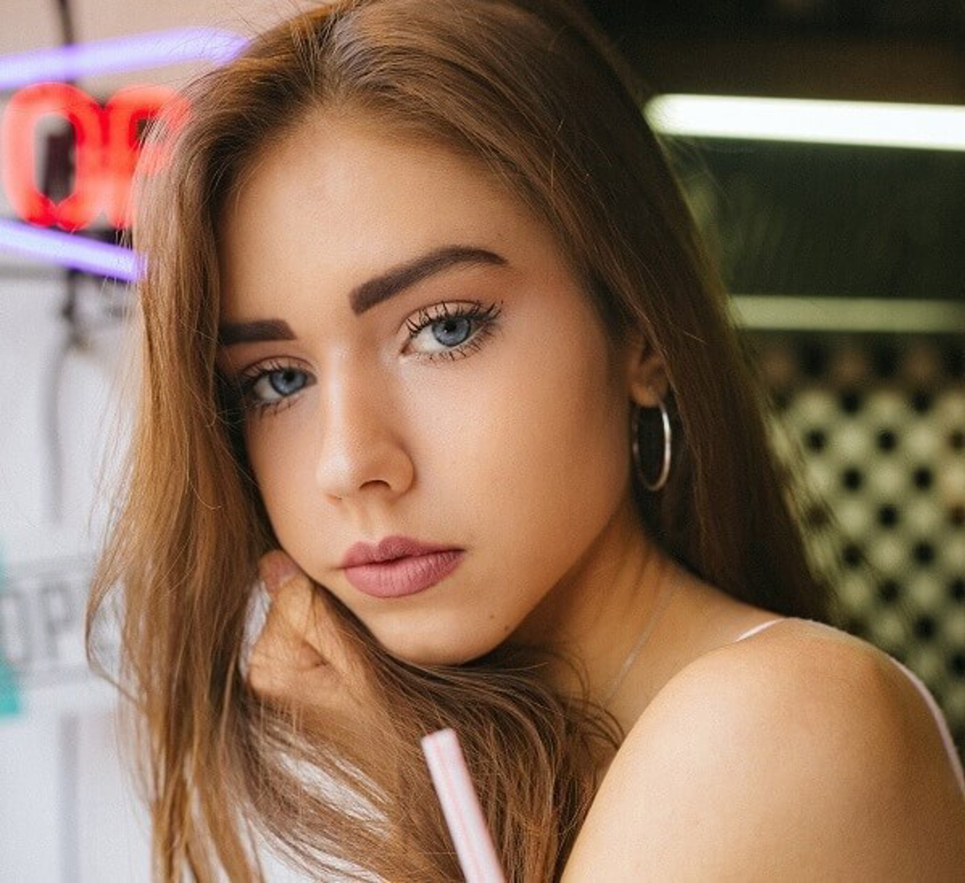 Jawline nedir? Jawline dolgusu ne işe yarar?