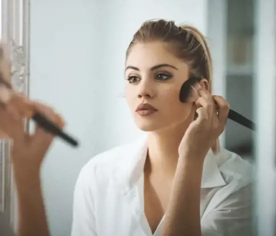 Kışa Uygun Porselen Makyaj Nasıl Yapılır?