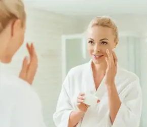 40'lı Yaşlarda Cilt Bakımı Nasıl Olmalı?