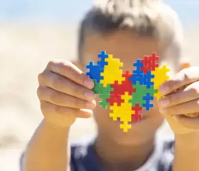 2 Nisan Dünya Otizm Farkındalık Günü