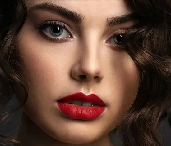 Turkish Delight Makeup Trendi: Yumuşak Tonlarla Işıltılı Bir Görünüm Yarat
