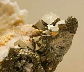 Pirit Taşı Faydaları ve Özellikleri